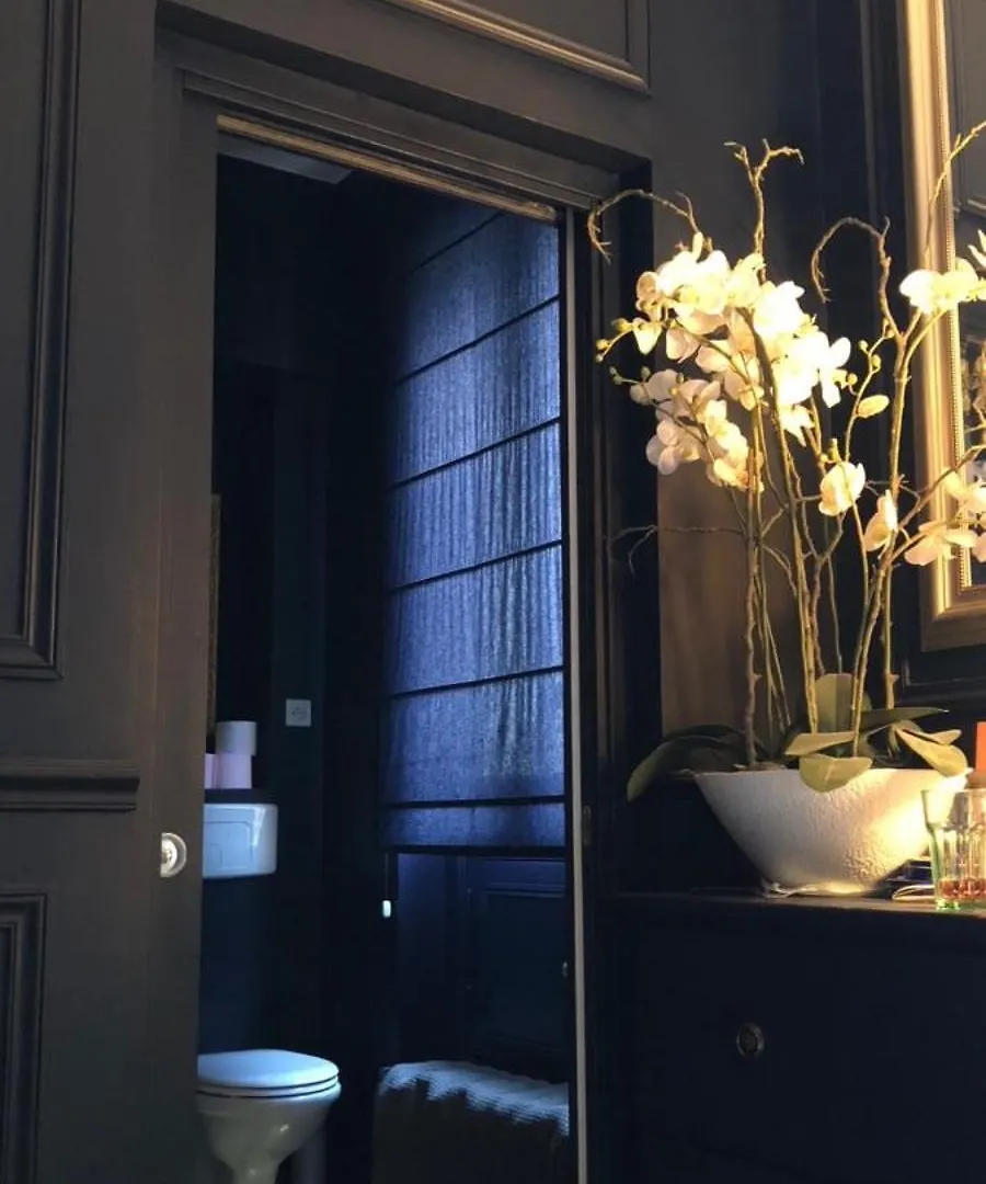Habitación en casa particular Room S - Louvre Museum - Shared Bathroom With Host París